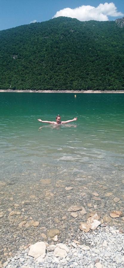 Apartment Holiday Lake - Piva 2022 플루지네 외부 사진