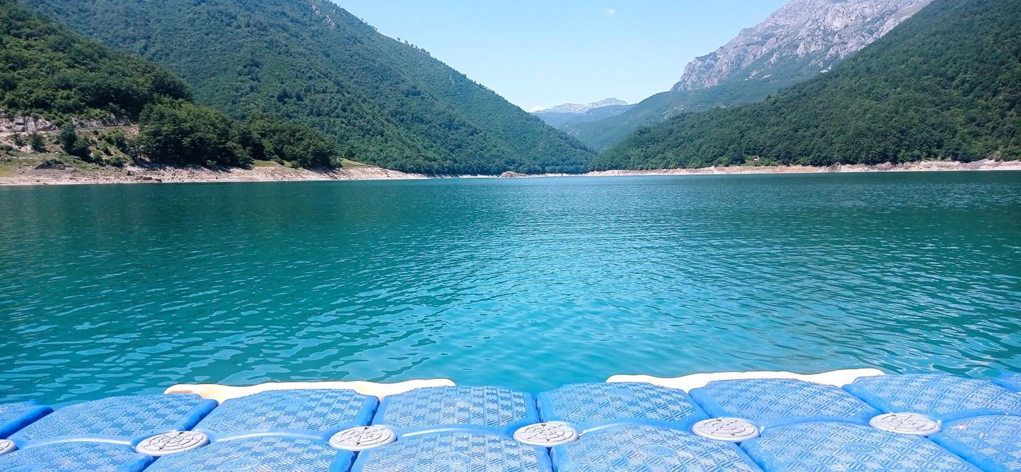 Apartment Holiday Lake - Piva 2022 플루지네 객실 사진